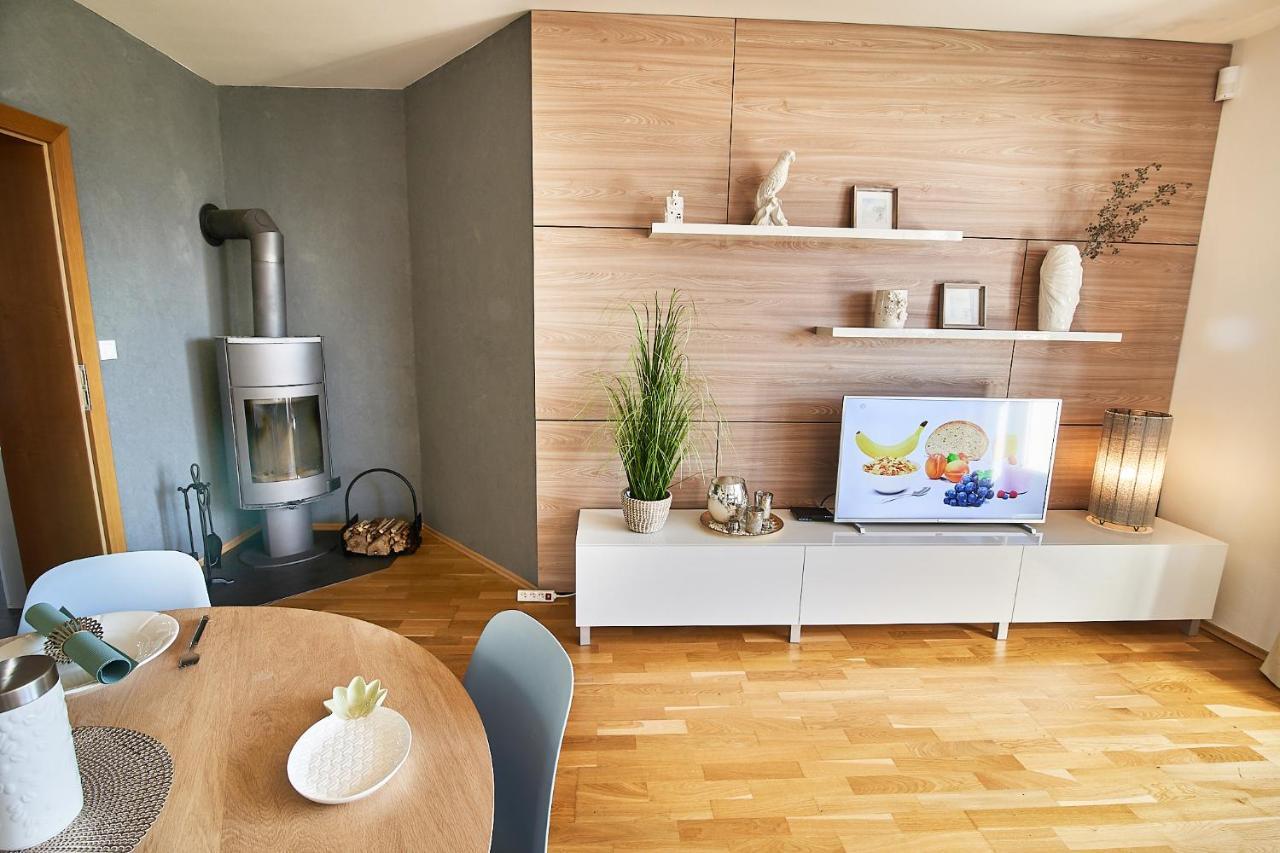 Ella Apartment Vel'ka Lomnica Luaran gambar