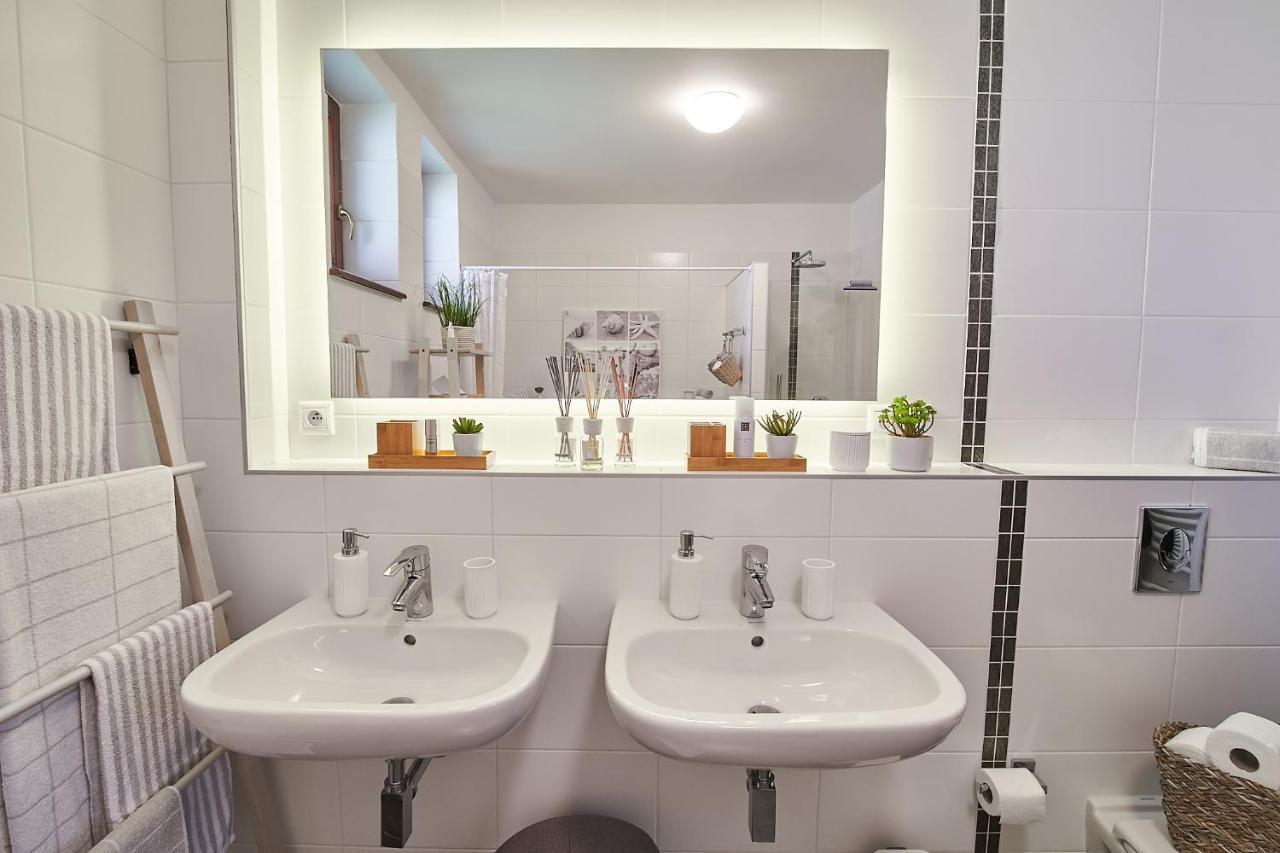 Ella Apartment Vel'ka Lomnica Luaran gambar
