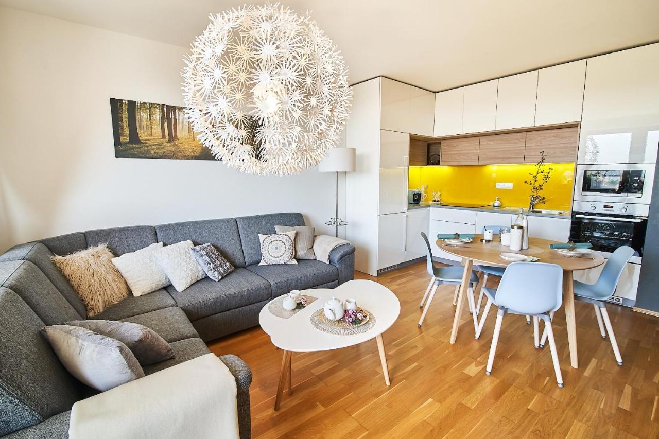 Ella Apartment Vel'ka Lomnica Luaran gambar