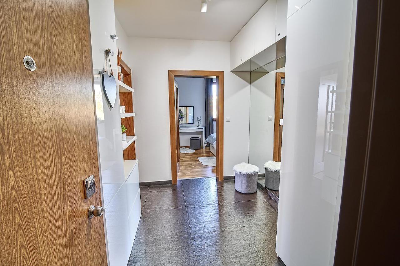 Ella Apartment Vel'ka Lomnica Luaran gambar
